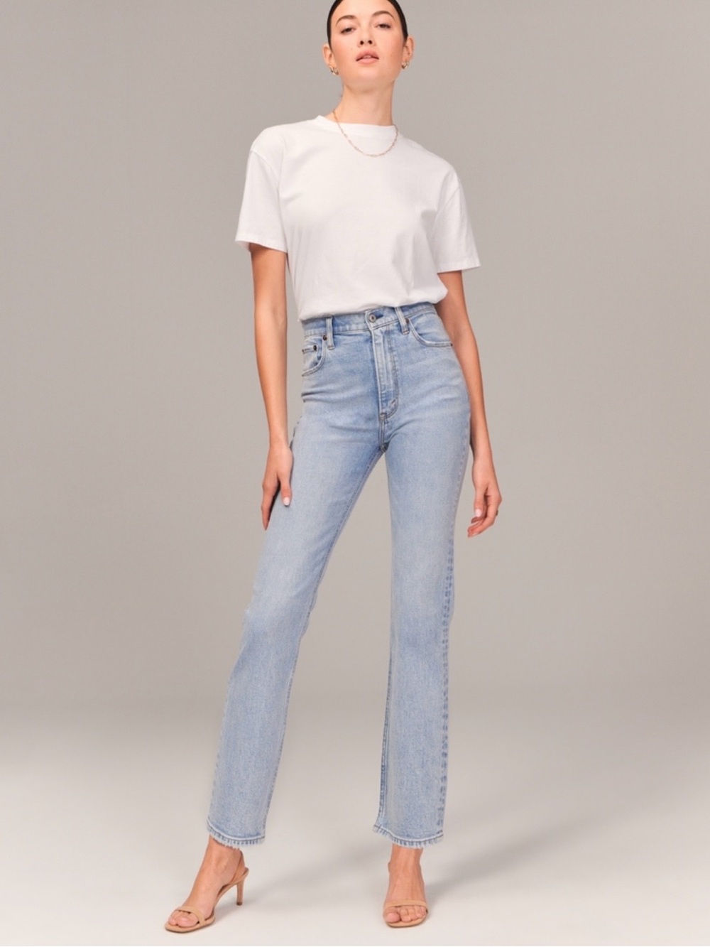 Abercrombie Ultra High Rise Ankle Straight Jeans - Curve Love Fit & Short Fit